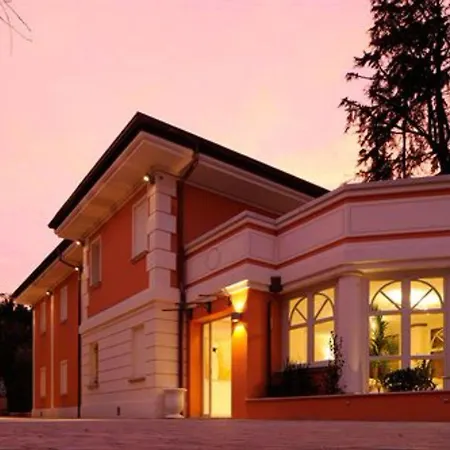 Relais Il Giardino Segreto Maison De Charme Bed & Breakfast Desenzano del Garda