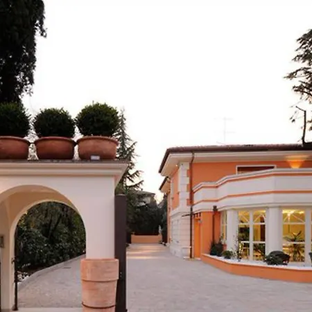 Relais Il Giardino Segreto Maison De Charme 2* Desenzano del Garda